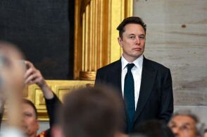 ΗΠΑ: Αντιπαράθεση του Έλον Μασκ με τη Wikipedia έπειτα από την αμφιλεγόμενη χειρονομία του στην τελετή ορκωμοσίας του Ντόναλντ Τραμπ