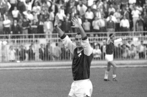 Μίμης Δομάζος: Ο Στρατηγός του ελληνικού ποδοσφαίρου