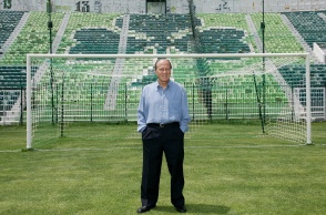 Μίμης Δομάζος