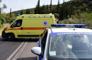 Ασθενοφόρο και περιπολικό