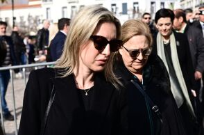 Μίμης Δομάζος: Το τελευταίο αντίο στον «στρατηγό» του ελληνικού ποδοσφαίρου από την κόρη του, Πόπη - Ο συγκινητικός επικήδειός της