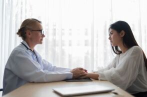 Καρκίνος του μαστού: Η Γαλλία θα αποζημιώνει την αντικατάσταση εμφυτευμάτων και το ιατρικό τατουάζ