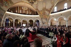 Αρχιεπίσκοπος Αναστάσιος: Σε κλίμα συγκίνησης τελέστηκε η κηδεία του ιεράρχη