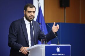 Παύλος Μαρινάκης: Διευκρινίσεις του κυβερνητικού εκπροσώπου για το υπόμνημα που είχε στείλει ο πρώην πρόεδρος του ΟΣΕ στο γραφείο του πρωθυπουργού