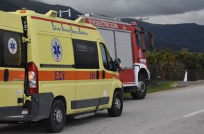 Θεσσαλονίκη: Νεκρός 30χρονος ύστερα από εκτροπή του αυτοκινήτου που οδηγούσε - Κλιμάκιο της Πυροσβεστικής απεγκλώβισε τον άτυχο άνδρα χωρίς τις αισθήσεις του