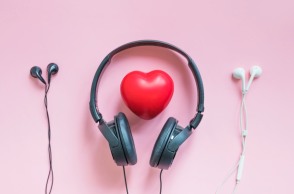 Event Voice 102.5: Γιορτάζουμε το ραδιόφωνο και την αγάπη