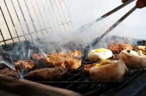 Τσικνοπέμπτη 2025: Πότε πέφτει φέτος - Πότε είναι η Καθαρά Δευτέρα