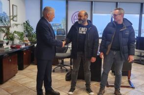 Θεσσαλονίκη: «Αυτονόητο το να παραδίδεις κάτι που βρίσκεις», είπε ο οδηγός του ΟΑΣΘ που βρήκε και παρέδωσε γυναικεία τσάντα με πορτοφόλι που περιείχε 1.400 ευρώ