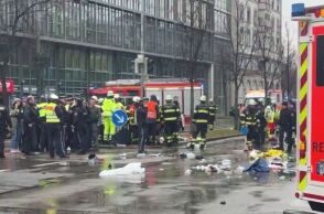 Μόναχο: Μία γυναίκα νεκρή και αρκετοί τραυματίες από αυτοκίνητο που έπεσε σε πλήθος διαδηλωτών