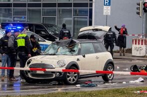 Μόναχο: Ποιος είναι ο οδηγός του αυτοκινήτου που έπεσε πάνω σε πλήθοςΜόναχο: Ποιος είναι ο οδηγός του αυτοκινήτου που έπεσε πάνω σε πλήθος