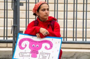 Μελέτη: Η βρεφική θνησιμότητα αυξάνεται στις πολιτείες των ΗΠΑ με απαγόρευση αμβλώσεων - Οι γυναίκες στερούνται την επιλογή σε μη βιώσιμες εγκυμοσύνες