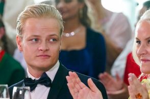 Νορβηγία: Ο γιος της πριγκίπισσας Μέτε-Μάριτ κατηγορείται ότι βίασε παρουσιάστρια ενώ ήταν αναίσθητη 