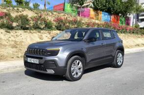 Το Jeep Avenger γίνεται ακόμα πιο ενδιαφέρον με την υβριδική του έκδοση