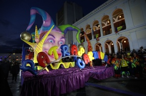 Στιγμιότυπο από το πατρινό καρναβάλι