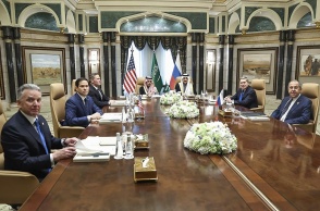 Εικόνα από τις διαπραγματεύσεις ΗΠΑ - Ρωσίας για τον τερματισμό του πολέμου στην Ουκρανία