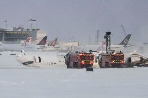 Τορόντο: Πώς επέζησαν όλοι οι επιβάτες - H στιγμή που αναποδογυρίζει το αεροπλάνο