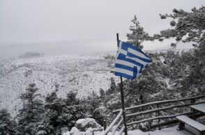 Κακοκαιρία Coral: Μαγευτικές εικόνες από το χιονισμένο τοπίο στην Πάρνηθα