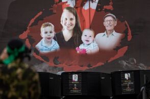 Η Χαμάς παρέδωσε σε φέρετρα τη μητέρα με τα δύο μικρά παιδιά της που είχαν πάρει ομήρους 