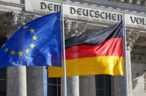 Γερμανία: Ανοίγουν οι κάλπες στην πιο ισχυρή οικονομία της Ευρωζώνης - Οι πολίτες καλούνται να εκλέξουν νέα κυβέρνηση και νέο καγκελάριο