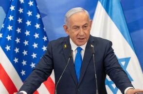 Το Ισραήλ δεν θα απελευθερώσει Παλαιστίνιους αν δεν τερματιστούν οι «ταπεινωτικές» για τους ομήρους τελετές της Χαμάς, ανακοίνωσε ο πρωθυπουργός Νετανιάχου