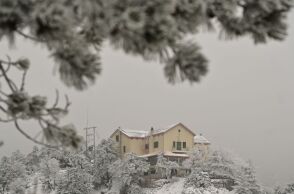 Καιρός: Χαμηλές θερμοκρασίες, χιόνια και κατά τόπους βροχοπτώσεις τη Δευτέρα 24 Φεβρουαρίου - Η αναλυτική πρόγνωση του meteo και της ΕΜΥ.
