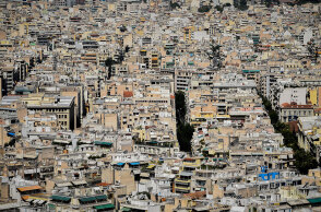 Podcast Πανικοβάλ | Ο Θωμάς Μαλούτας και οι «37 ιστορίες σθηναϊκών πολυκατοικιών»