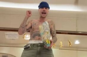 O Τζάστιν Μπίμπερ ραπάρει «είμαι φτιαγμένος» μετά τις φήμες ότι παίρνει ναρκωτικά - Viral για τους λάθος λόγους ο γνωστός τραγουδιστής