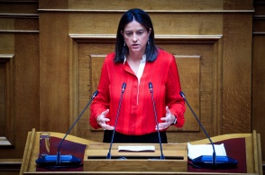 Η υπουργός Εργασίας, Νίκη Κεραμέως