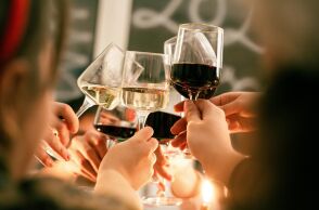 Ροζέ, sparklings, λευκά και ερυθρά κρασιά για τα vibes του καρναβαλιού