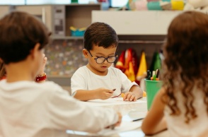 Παιδιά σε νηπιαγωγεία