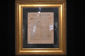 Αγόρασε για 4$ πίνακα που έκρυβε σπάνιο αντίτυπο του Διατάγματος της Ανεξαρτησίας των ΗΠΑ