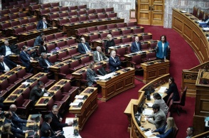 Στιγμιότυπο από τη συζήτηση της πρότασης δυσπιστίας στη Βουλή