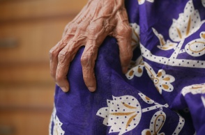 Χέρι ηλικιωμένης