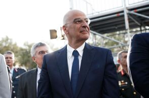 Εκτός Ενόπλων Δυνάμεων όσοι αξιωματικοί και υπαξιωματικοί έχουν συμπληρώσει 35 έτη υπηρεσίας με απόφαση Δένδια