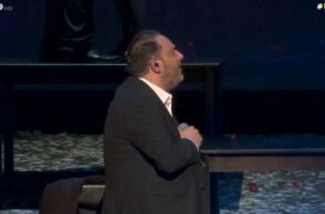 Στέλιος Διονυσίου: Συγκινήθηκε στην σκηνή με το τραγούδι του πατέρα του που είχε αφιερώσει στη σύζυγό του