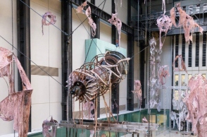 Το έργο Ανοιχτό Τραύμα της Mire Lee 