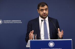 Μαρινάκης για Δοξιάδη: Το Μαξίμου δε γνώριζε τις υποθέσεις για τις οποίες τον κατήγγειλε η αντιπολίτευση