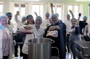  Merci Chef: Έλληνες και Γάλλοι σεφ μοιράζουν πρωινό στο Νοσοκομείο Μεταξά