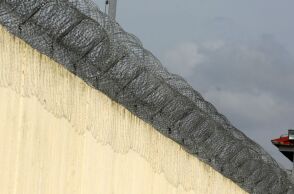 Έφοδος της αστυνομίας στις φυλακές Τρικάλων - Τα κινητά τηλέφωνα που ψάχνουν οι Αρχές