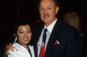 Κλινική στη Σάντα Φε υποστηρίζει ότι η σύζυγος του Τζιν Χάκμαν κάλεσε την επομένη του υποτιθέμενου θάνατό της - Διαψεύδονται οι εκτιμήσεις της αστυνομίας