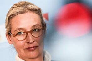 Η διαδρομή της Άλις Βάιντελ - Από το περιθώριο στην ηγεσία της γερμανικής ακροδεξιάς