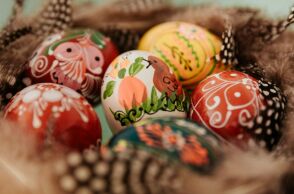 Δώρο Πάσχα 2025: Πότε θα καταβληθεί - Πώς να υπολογίσετε το ποσό που θα πάρετε