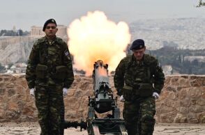 Οι 21 κανονιοβολισμοί στον Λυκαβηττό για τον εορτασμό της 25ης Μαρτίου