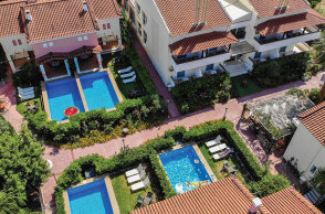 Corinthian Village: Όταν πολυτέλεια και ζεστή ατμόσφαιρα γίνονται ένα