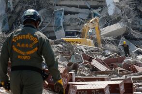 Σεισμός στη Μιανμάρ: Νεκροί, εγκλωβισμένοι και χαοτικές εικόνες σε δρόμους και νοσοκομεία