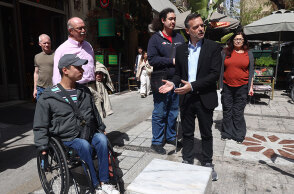 O δήμαρχος Αθηναίων μαθαίνει την πόλη