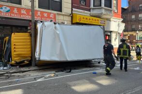 Συναγερμός στη Βοστώνη: Φορτηγό έπεσε σε πεζούς 