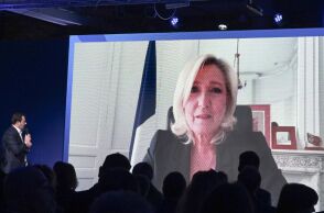 Μαρίν Λεπέν: Παρέμβαση στο συνέδριο της Λέγκα στη Φλωρεντία - Ο αγώνας μας θα είναι ειρηνικός και το παράδειγμα μας προσφέρεται από τον Μάρτιν Λούθερ Κινγκ