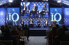 Η πρώτη ημέρα του 10ου Οικονομικού Φόρουμ Δελφών σε τίτλους