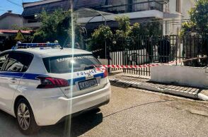 Αίγιο: O 23χρονος έβριζε εισαγγελείς και αστυνομικούς, αυτοτραυματίστηκε 